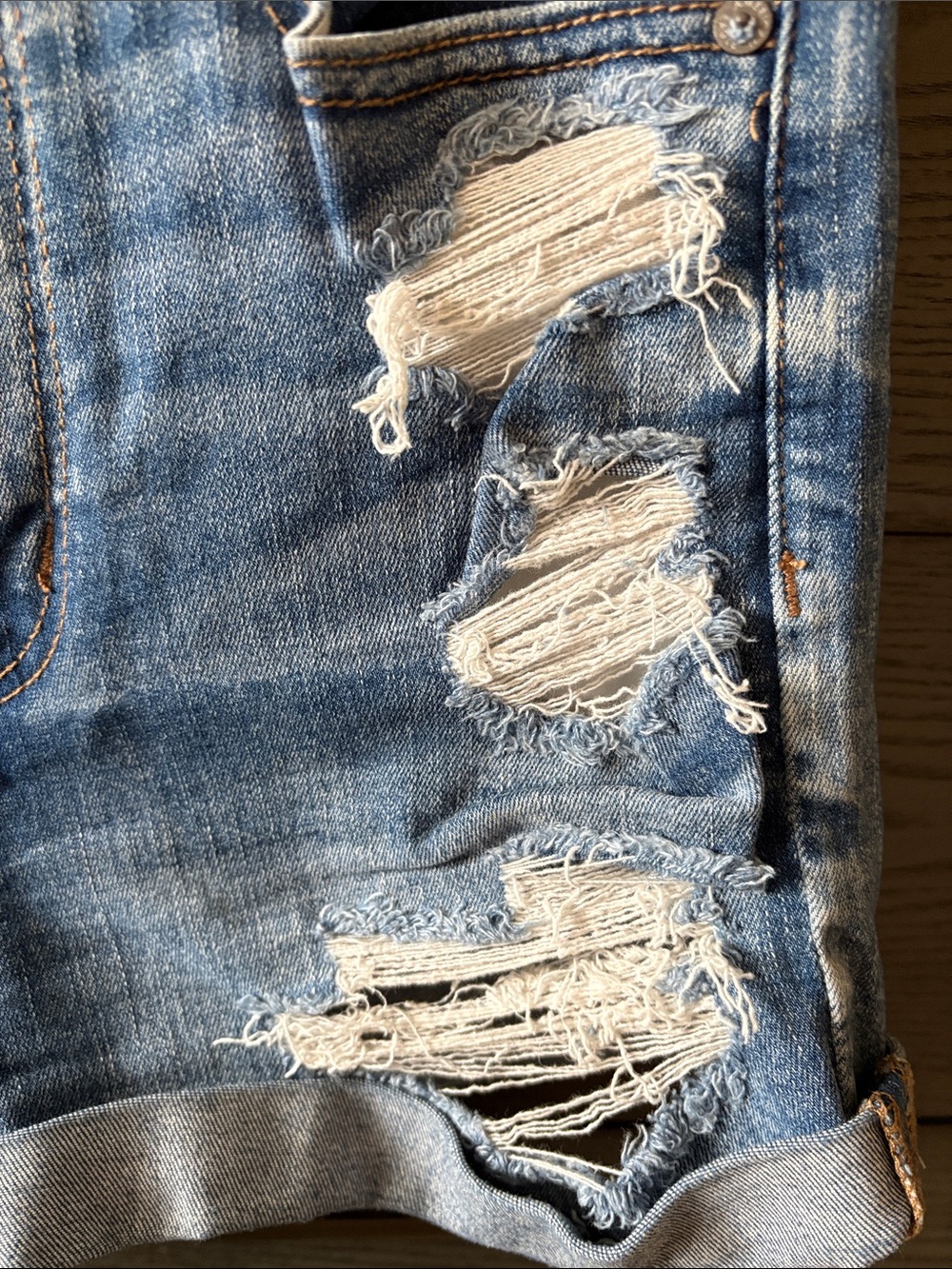 American Eagle Super High Rise Super Stretch Denim Shorts EUC - Picture 4 of 4